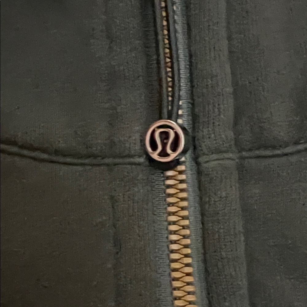 Lululemon 🍋 Dark Green Scuba 1/4 Zip Hoodie - Picture 2 of 4